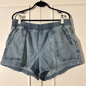 Aerie cargo high wasted denim shorts. Size XL.